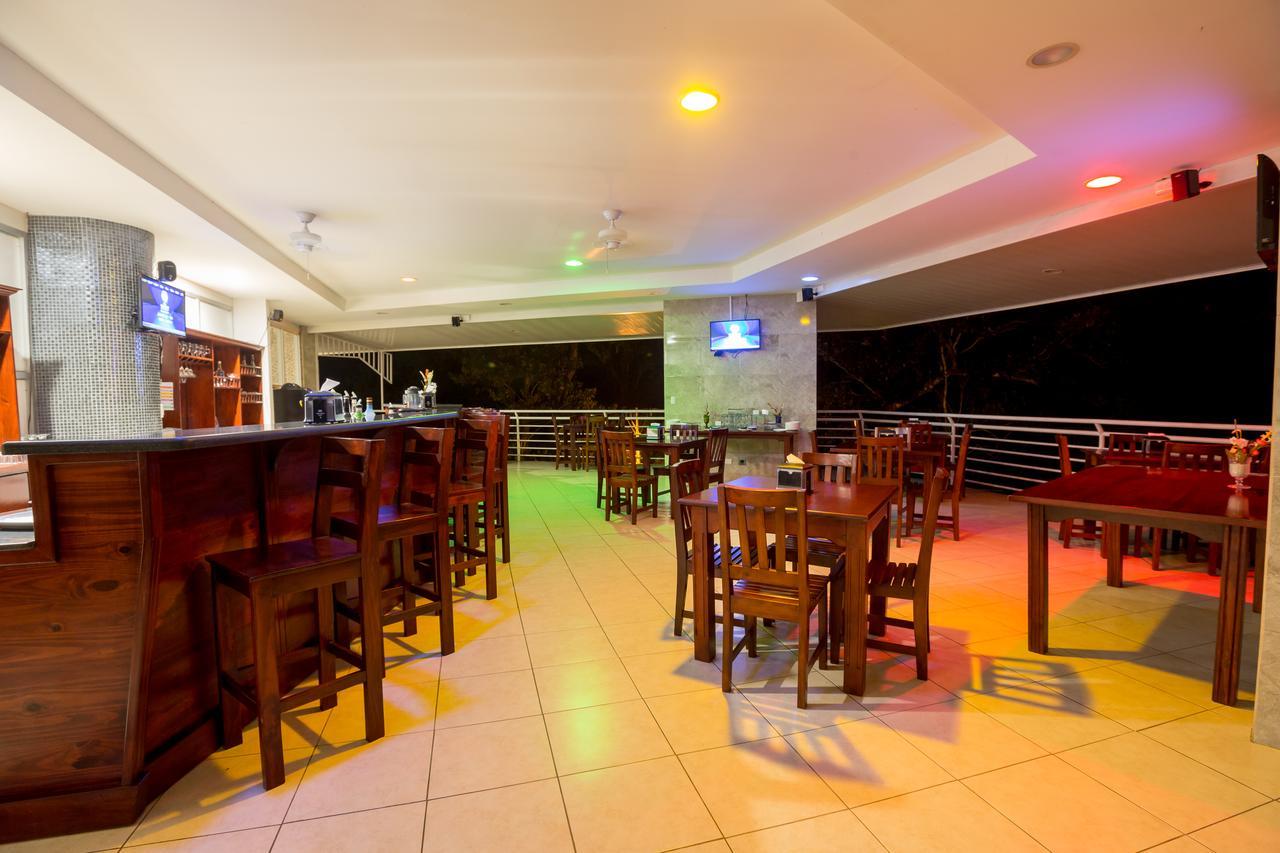 Hotel Arenas En Punta Leona Las Agujas Kültér fotó