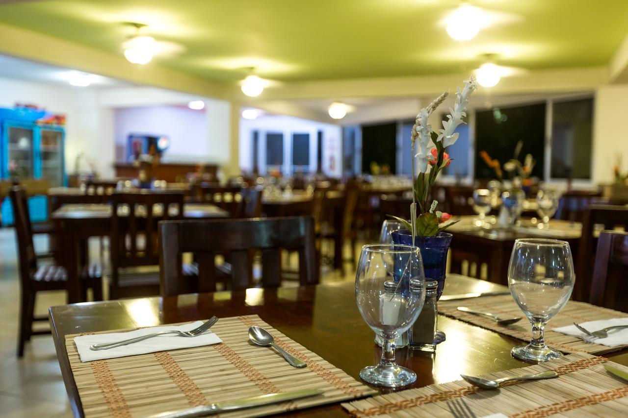 Hotel Arenas En Punta Leona Las Agujas Kültér fotó